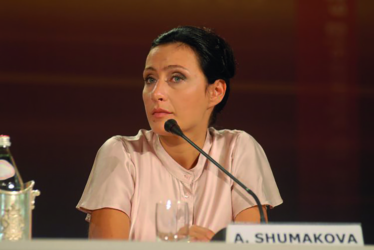 Aliona Shumakova